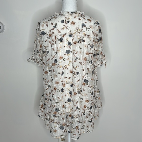 EUC BaeVely Floral Ruffle Blouse Size Medium - Picture 8 of 15